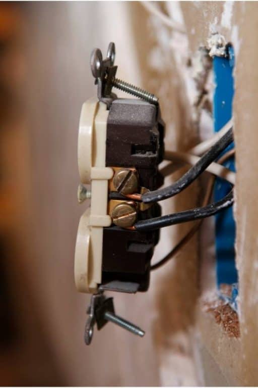 Garage Outlets Not Working [Quick Fixes] Home Repair Geek